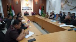 Bupati Taput Pimpin Rapat Pembahasan Ranperda Perubahan Perangkat Daerah