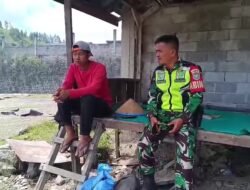 BABINSA KORAMIL 06/JAGONG LAKSANAKAN KOMSOS BERSAMA WARGA DI DESA JAGONG JEGET