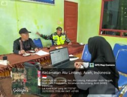 Babinsa Laksanakan Komsos dengan Aparatur Desa di Atu Lintang