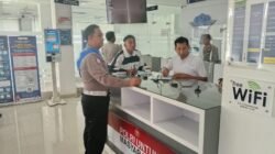 Wujudkan Layanan Prima kepada Masyarakat, Satpas Polres Karangasem Berikan Pelayanan dengan Salam Ramah Penuh Senyum saat Menyapa Masyarakat 