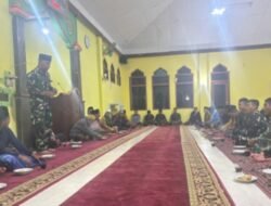 Anggota satgas Yon TP 854/Dharma Kersaka, anggota Koramil 05/Linge serta Masyarakat dan tokoh agama melaksanakan doa bersama syukuran bahwa TMMD sudah di penghujung.