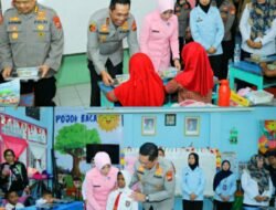 Kapolda Bersama Ketua Bhayangkari Daerah Sulsel Tinjau SD Paccerakkang, Pastikan Makanan Bergizi dan Aman untuk Siswa