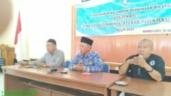 Puluhan Wartawan “Geruduk ” Camat Wonokerto Klarifikasi Kasus OTT dan Bongkar Status BUMDes yang Belum Sah