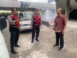 Dalam Operasi Cipta Kondisi Satgas Preventif Subsatgas Pam Obvit Gelar Patroli Dialogis di Gereja, Memastikan Situasi Kamtibmas Kondusif