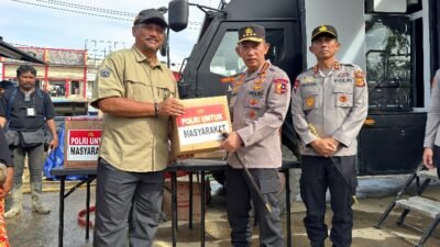 Kapolri Tinjau Posko Pengungsian di Aceh Tamiang, Salurkan Bantuan ke Korban Bencana