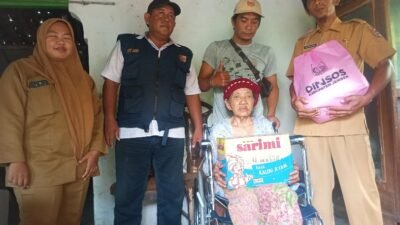 Dinas Sosial Kabupaten Jember Salurkan Bantuan Kursi Roda dan Paket Sembako, kepada Penyandang Disabilitas dan Lansia