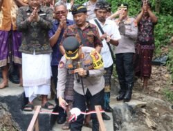 Kapolres Karangasem Resmikan Jembatan Bhayangkara,  untuk Warga dan Siswa di Tianyar