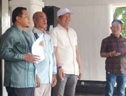 Aksi Massa di Ketuai Oleh Rahmad Sandi IQbal,SH Datangi Kantor Walikota Terkait Capaian PAD