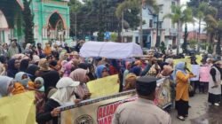 APG Geruduk DPRK Aceh Tengah, Protes Cara Penagihan PNM di Tengah Bencana