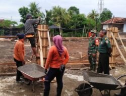 Pastikan Proyek KDKMP Berjalan Lancar, Danramil 1617-02/Mendoyo Turun Langsung Cek Progres Fisik Bangunan