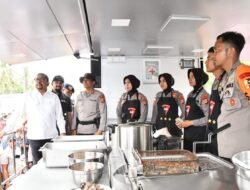 Kepala Staf Kepresidenan Tinjau Dapur Lapangan dan Layanan Kesehatan Polres Aceh Timur di Serbajadi