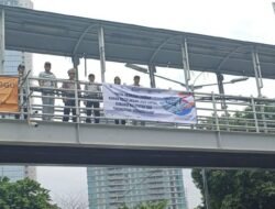 PT Jasa Raharja kantor Wilayah Utama DKI Jakarta Pasang Spanduk Himbauan Keselamatan Tindaklanjut dapat FGD FKLL dengan mitra Jakarta pusat