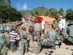 Koramil 08/Silih Nara Bersama TNI-Polri dan Warga Bersihkan Dayah Bustanul Hakiki