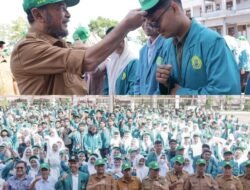 Wakil Bupati Bireuen dsn Rektor Umuslim Serahkan Mahasiswa KKM ke Kecamatan yang terdampak bencana Banjur