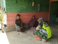 Babinsa Koramil 07/Atu Lintang Laksanakan Komsos Bersama Warga Desa Binaan