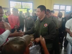Kepala BNPB Serahkan Simbolis Buku Tabungan DTH di Peusangan