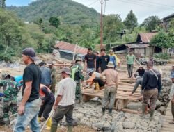Pembuatan Jembatan Swadaya di Desa Pilar Capai 80 Persen
