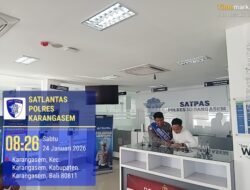 Pelayanan Humanis Personil Lantas Sebagai Pemandu, kepada Setiap Pemohon SIM di Satpas Polres Karangasem