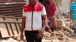 Head of PDI Perjuangan in Bireuen Regency Coordinates Cleanup of Homes Affected by Landslides