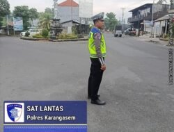 Unit Turjawali Sat Lantas Lakukan Gatur Lalin, di Pos 3 Patung Salak Jasri