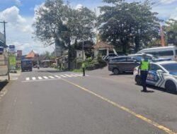 Layanan Prima kepada Masyarakat,  Sat Lantas Melaksanakan Pengamanan di Obyek Wisata Tirtagangga