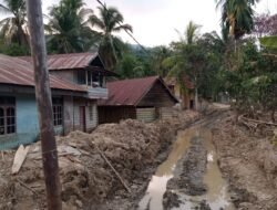 ‎Warga Pantan Nangka Minta Alat Berat untuk Bersihkan Material Banjir Bandang di Dusun Binje