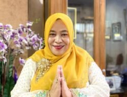 Dra. Hj. Yeni Anita Susila M.Pd., Kepala Dinas Pendidikan dan Kebudayaan Cilegon beserta Staf, Ucapkan Selamat Menyambut Bulan Suci Ramadhan 1447 H