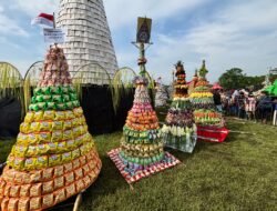 Peringatan Hari Jadi ke-167 Kabupaten Sidoarjo Dimeriahkan Tumpeng Tempe Raksasa di Sedengan Mijen