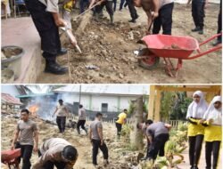 Personel Polres Bireuen Gotong Royong Pulihkan MTsS Lueng Daneun Pascabanjir