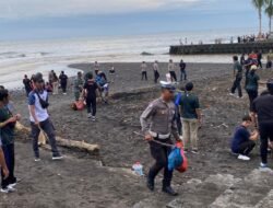 Polres Buleleng dan Jajaran Forkopimda Buleleng, TNI, Relawan, Masyarakat, dan Para Pelajat SD, SMP, SMA. Bersihkan Pantura dan Sungai