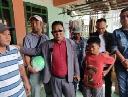 Ormas GBR Sumsel Sambangi Rumah Orang Tua Randi Noprian Anak SD Terbuli,Sebagai Keperdulian Ketua GBR Ferry King