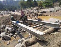 Progres Pembangunan Jembatan Darurat Desa Bergang Capai 100 Persen