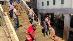 Polres Aceh Tengah dan Brimob Lanjutkan Gotong Royong Pemulihan Fasilitas Publik di Kecamatan Bintang dan Rusip Antara