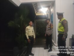Personel Polsek Selat Laksanakan Blue Light Patrol, Berikan Himbauan Petugas Keamanan