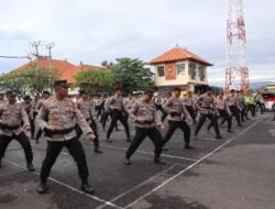 Tingkatkan Kemampuan Fisik, Personel Polres Karangasem Asah Teknik Beladiri Polri
