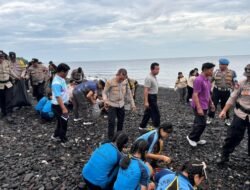 Wujudkan Lingkungan Bersih dan Asri, Polsek Kubu Gelar Aksi Gotong Royong Bersih Pantai di Tukad Sayung