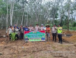 Polsek Belitang III Melaksanakan Kegiatan Penanaman Bibit Jagung 1 Desa 1 Hektar