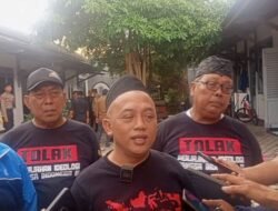 Penyegelan Rumah Diprotes, Massa Geruduk Kantor KAI DAOP 9 Jember