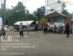 Pastikan Kelanccaran Arus Lalulintas, Polsek Bebandem Gelar Strong Point Pagi dan Pengamanan Pasar