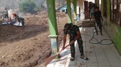 Satgas TNI Tuntaskan Pembersihan SMPN 26 Takengon Pascabanjir Bandang Linge