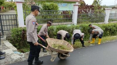 Polres Aceh Tengah dan BKO Brimob Kurve Dua Fasilitas Pendidikan di Jagong Jeget dan Ketol