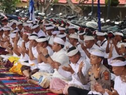 Polres Karangasem, Gelar Upacara Melaspas Gedung Sat Tahti dan Pecaruan di Mapolres