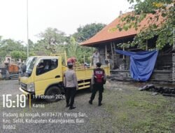 Jaga Kondusifitas Keamanan Wilayah Hukumnya, Polsek Selat Rutin Gelar Patroli  