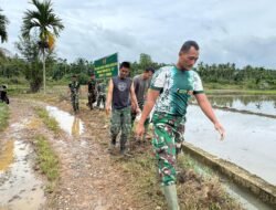 Mengalirkan Harapan dari Fasilitas Sederhana: Satgas TMMD Ke-127 Bangun MCK untuk Martabat Hidup Warga Jeumpa Sikureng