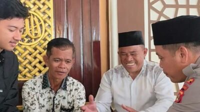 Polsek Babat Toman Bagikan Puluhan Alqur’an Dalam Rangka Giat Ramadhan 1447H