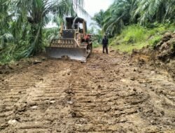 Satgas TMMD Ke-127 Kodim 0111/Bireuen Kebut Pengerjaan Jalan.