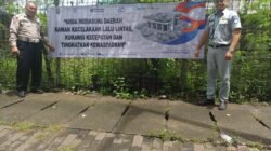 Tekan Angka Kecelakaan, Jasa Raharja Pasang Spanduk Edukasi di Jakarta Utara