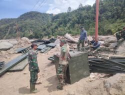 Personel Satgas Gulbencal Lakukan Pengecekan Material Jembatan Bailey D Dusun Ayun