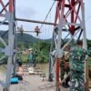Wujudkan Impian Warga, Prajurit TNI Kebut Pembangunan Jembatan Gantung Sungai Ogan