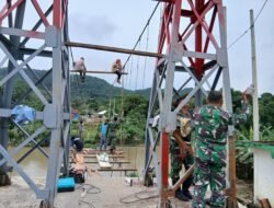 Wujudkan Impian Warga, Prajurit TNI Kebut Pembangunan Jembatan Gantung Sungai Ogan